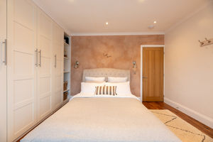 Bed 2- click for photo gallery